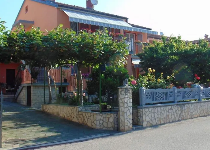 Apartment With Parking Space - 22525