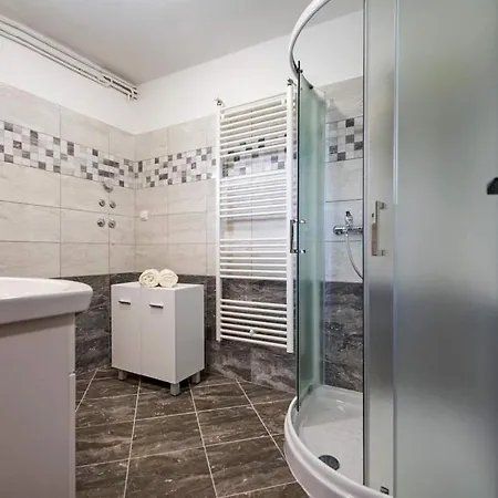 Apartament With Parking Space - 22525 *