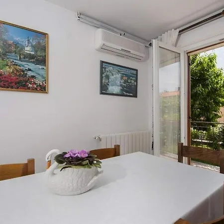With A Parking Space - 22525 Rovinj