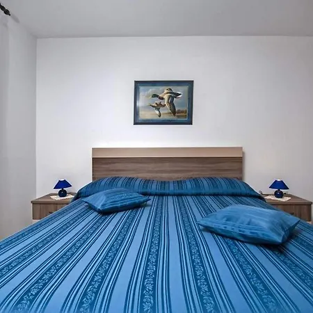 With A Parking Space - 22525 Apartment