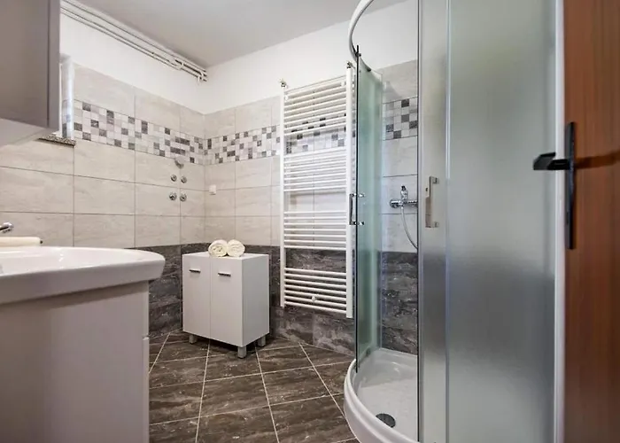 Апартаменты With Parking Space - 22525 *