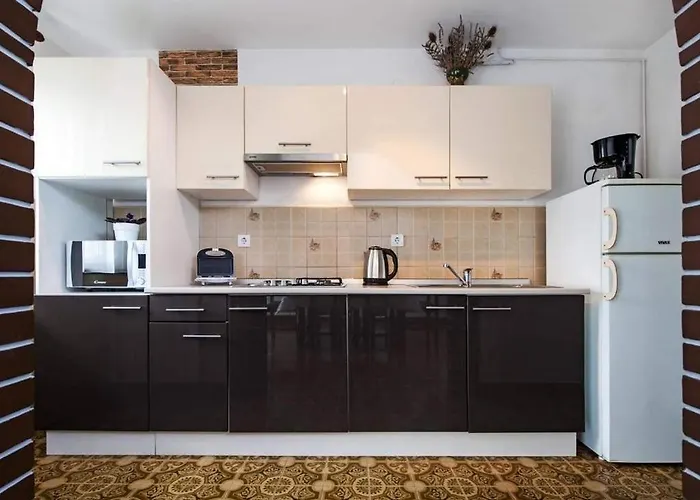 With Parking Space - 22525 Апартаменты Ровинь
